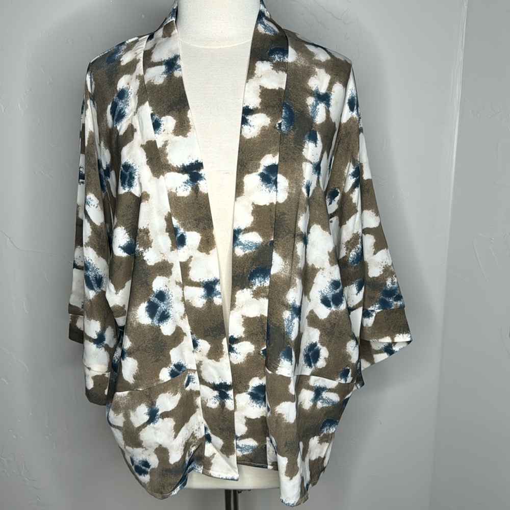 Kimono Open Front Blue and Brown Watercolor Looking Pattern
